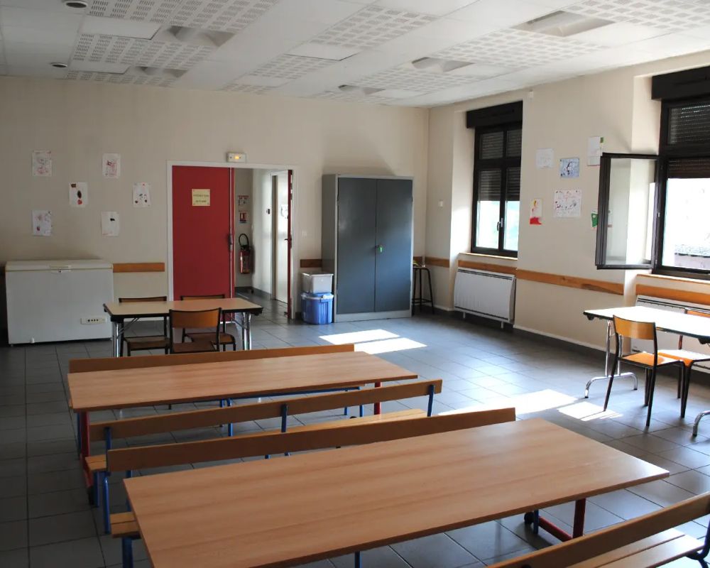 Cantine de l'école de Saint-Jacques-des-Blats